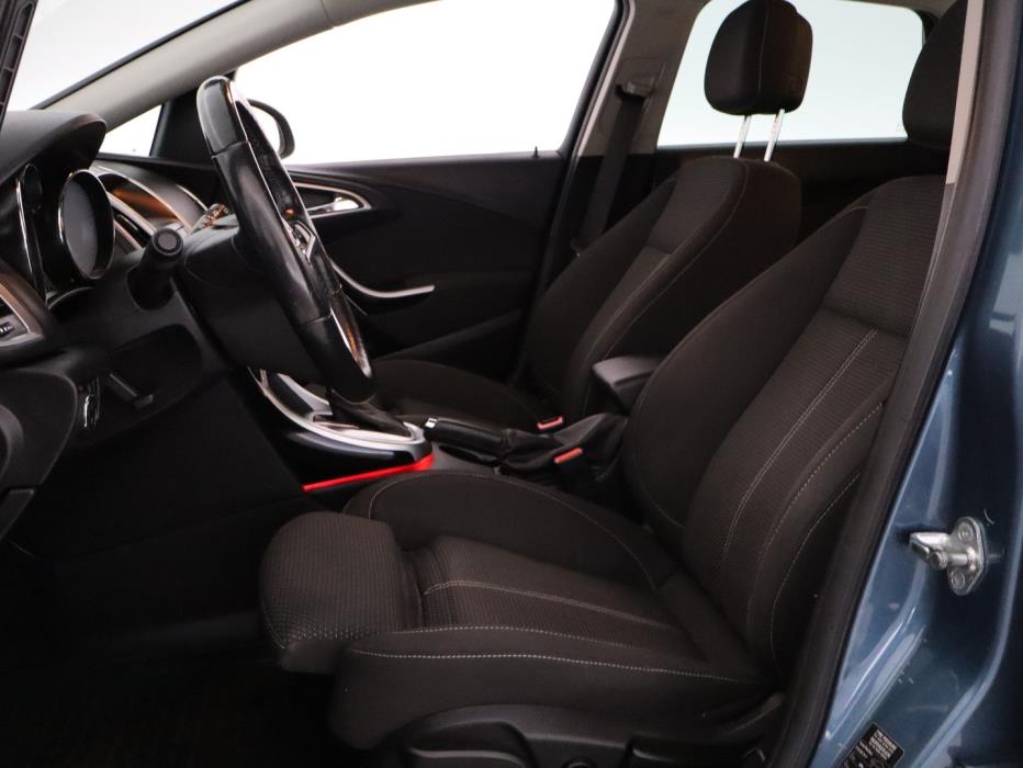 OPEL Astra 2013