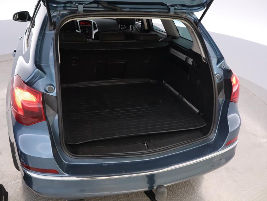 OPEL Astra 2013