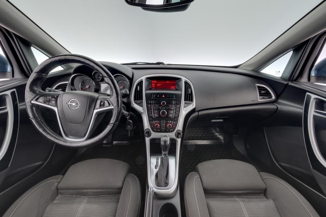OPEL Astra 2013