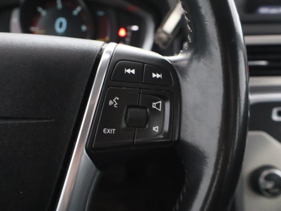 VOLVO V70 2014