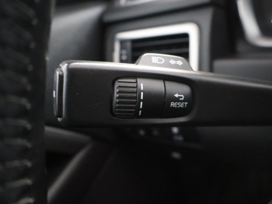 VOLVO V70 2014