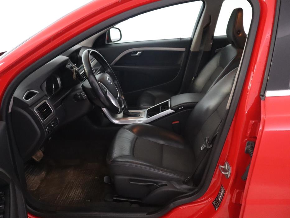VOLVO V70 2014