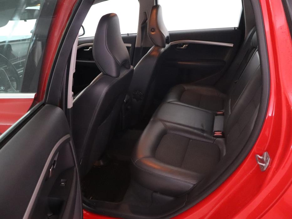 VOLVO V70 2014