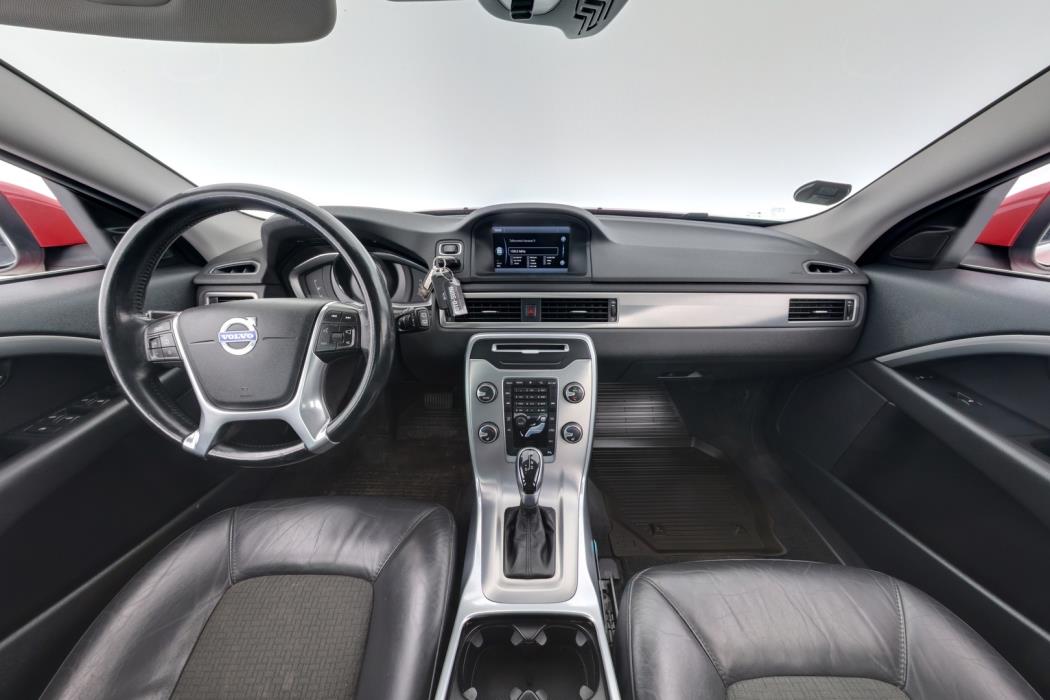 VOLVO V70 2014