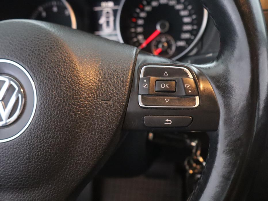 VOLKSWAGEN Golf 2010