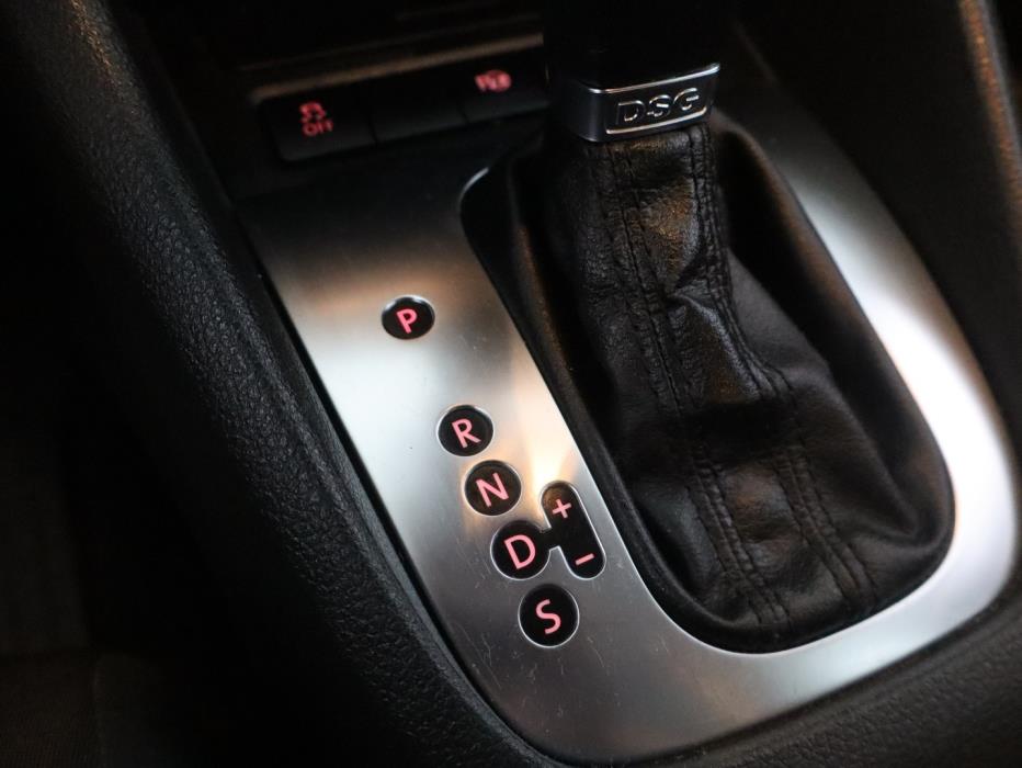 VOLKSWAGEN Golf 2010