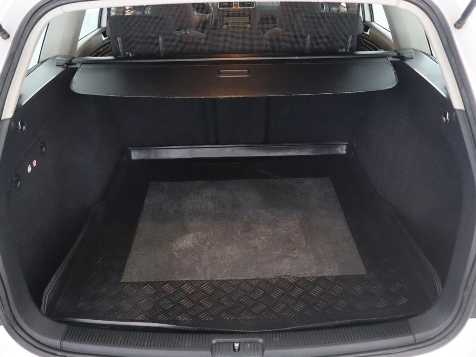 VOLKSWAGEN Golf 2010