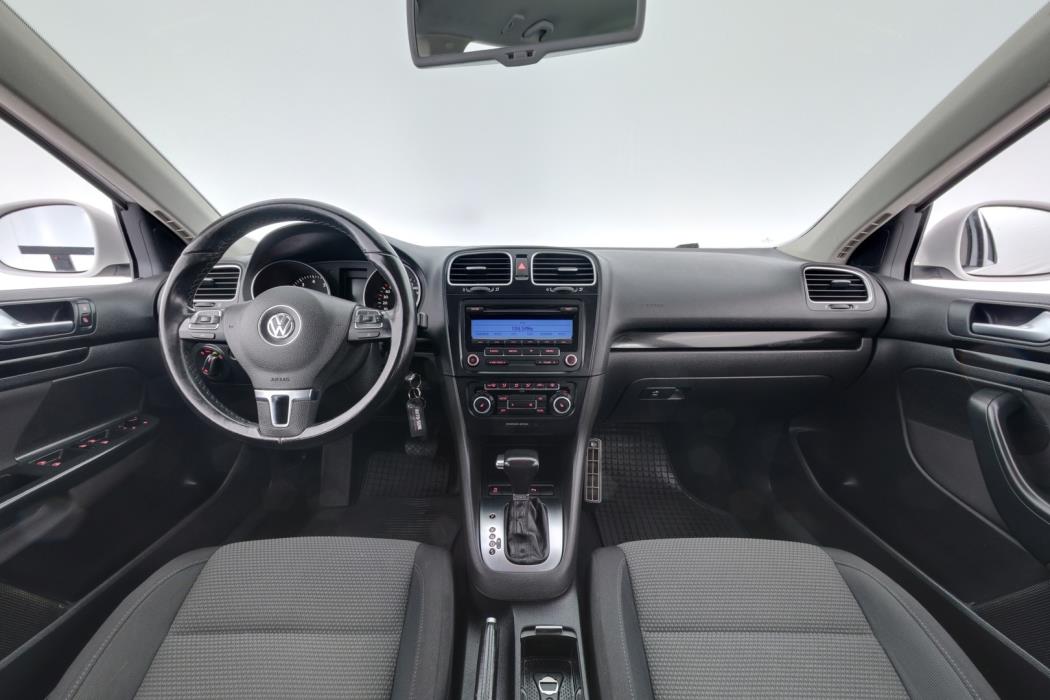 VOLKSWAGEN Golf 2010