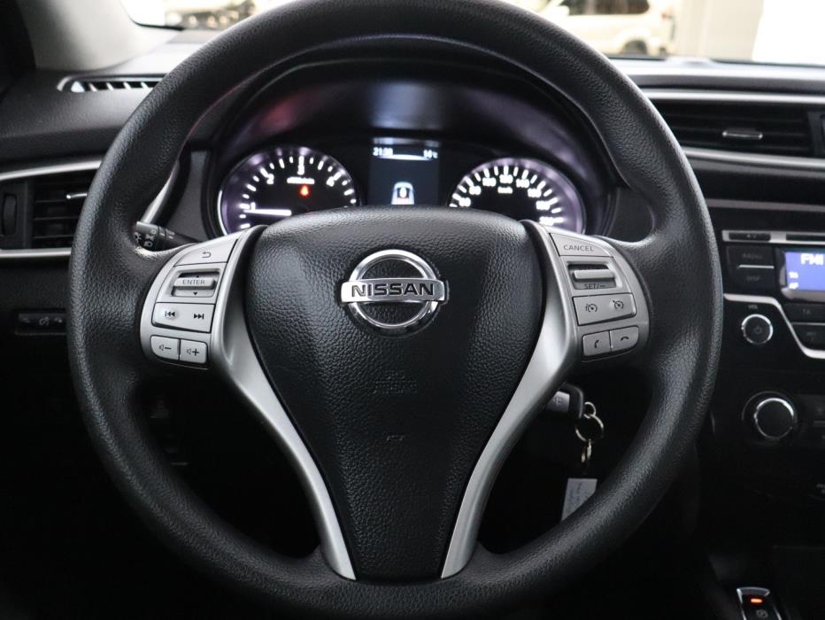 NISSAN Qashqai 2015