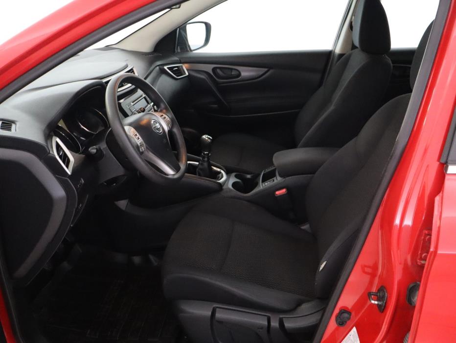 NISSAN Qashqai 2015