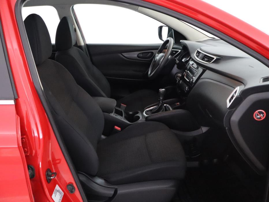 NISSAN Qashqai 2015
