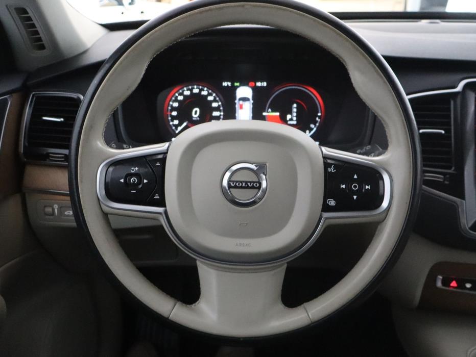 VOLVO XC90 2016