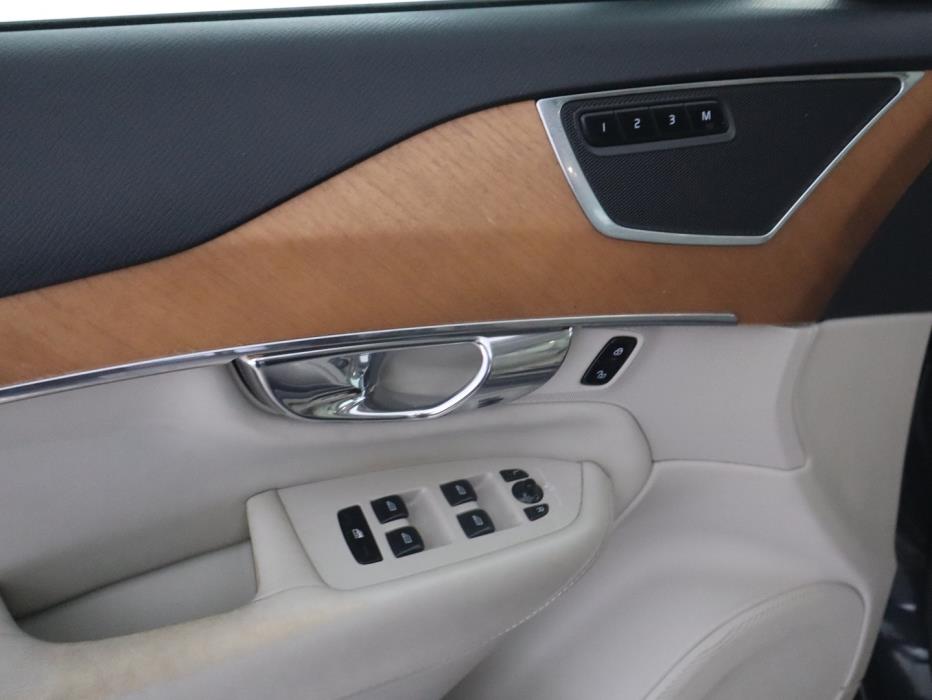 VOLVO XC90 2016