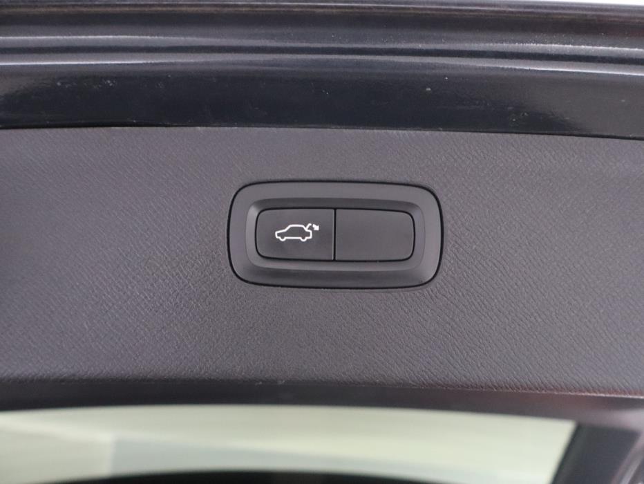 VOLVO XC90 2016