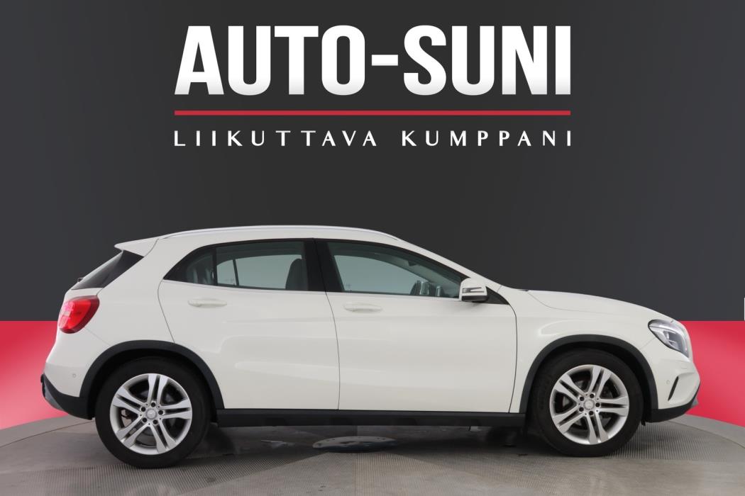MERCEDES-BENZ GLA 2014