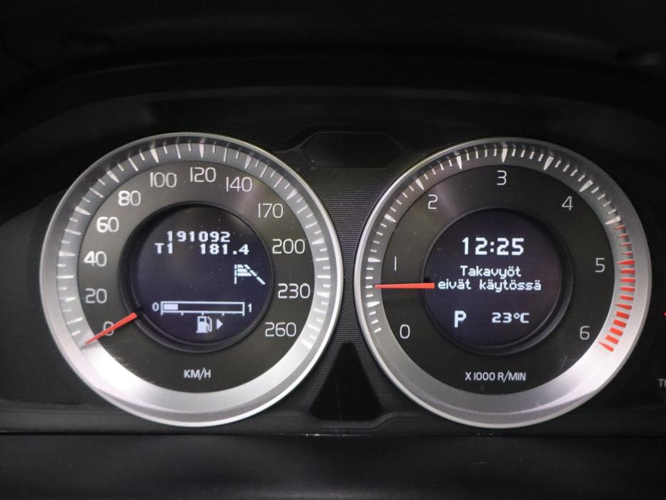 VOLVO XC60 2011