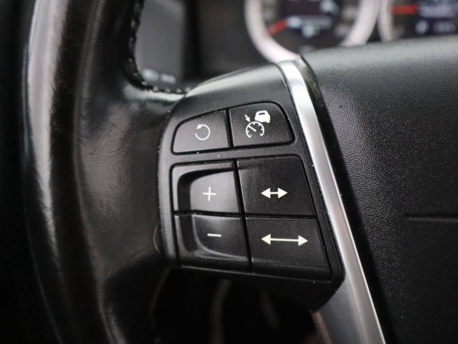 VOLVO XC60 2011