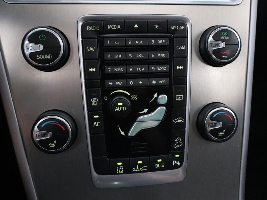 VOLVO XC60 2011