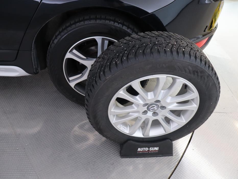 VOLVO XC60 2011