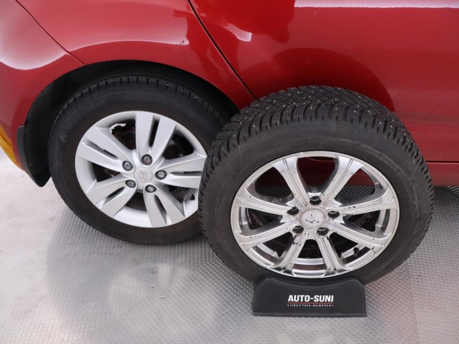 HYUNDAI ix20 2011