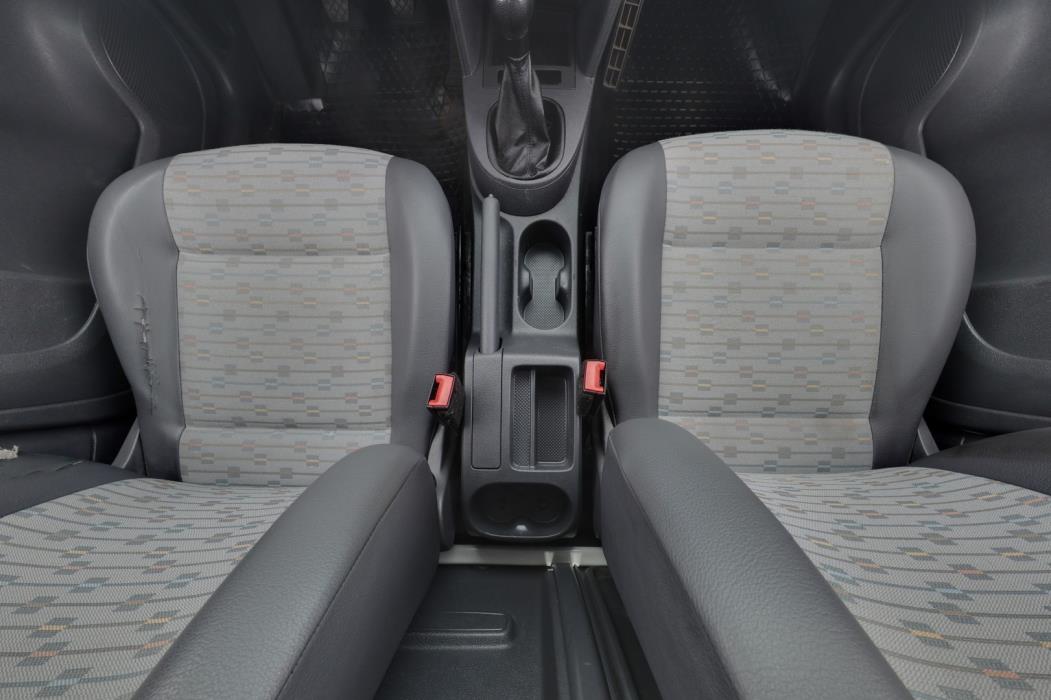 VOLKSWAGEN Caddy 2011