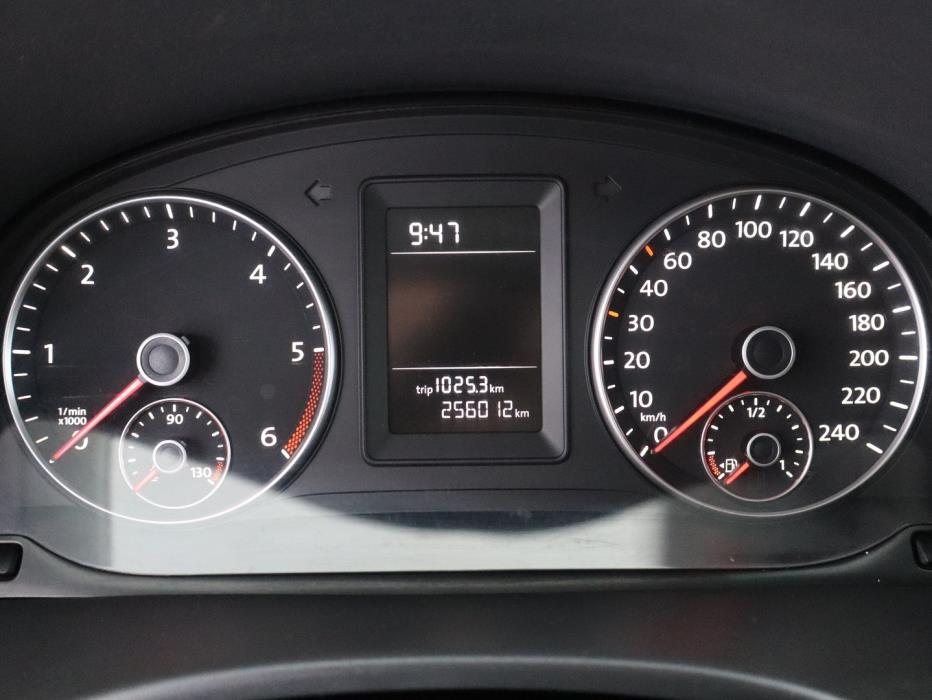 VOLKSWAGEN Caddy 2011