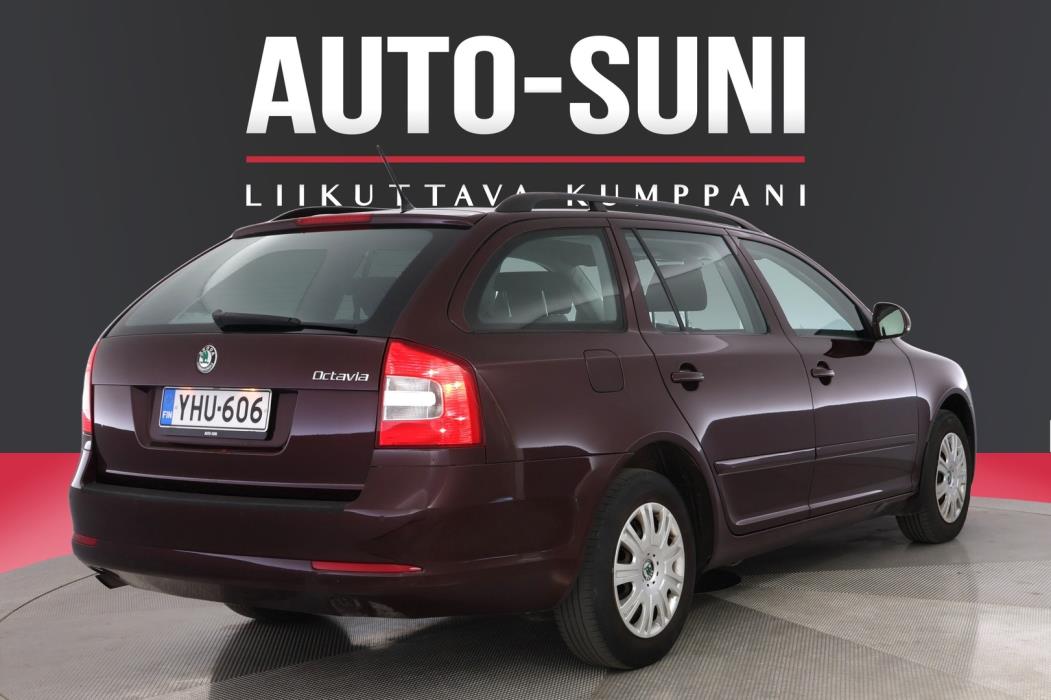 SKODA Octavia 2011