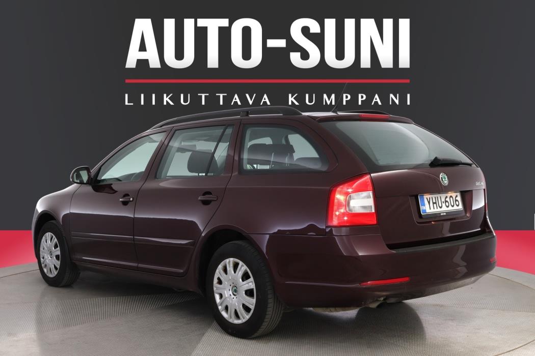 SKODA Octavia 2011
