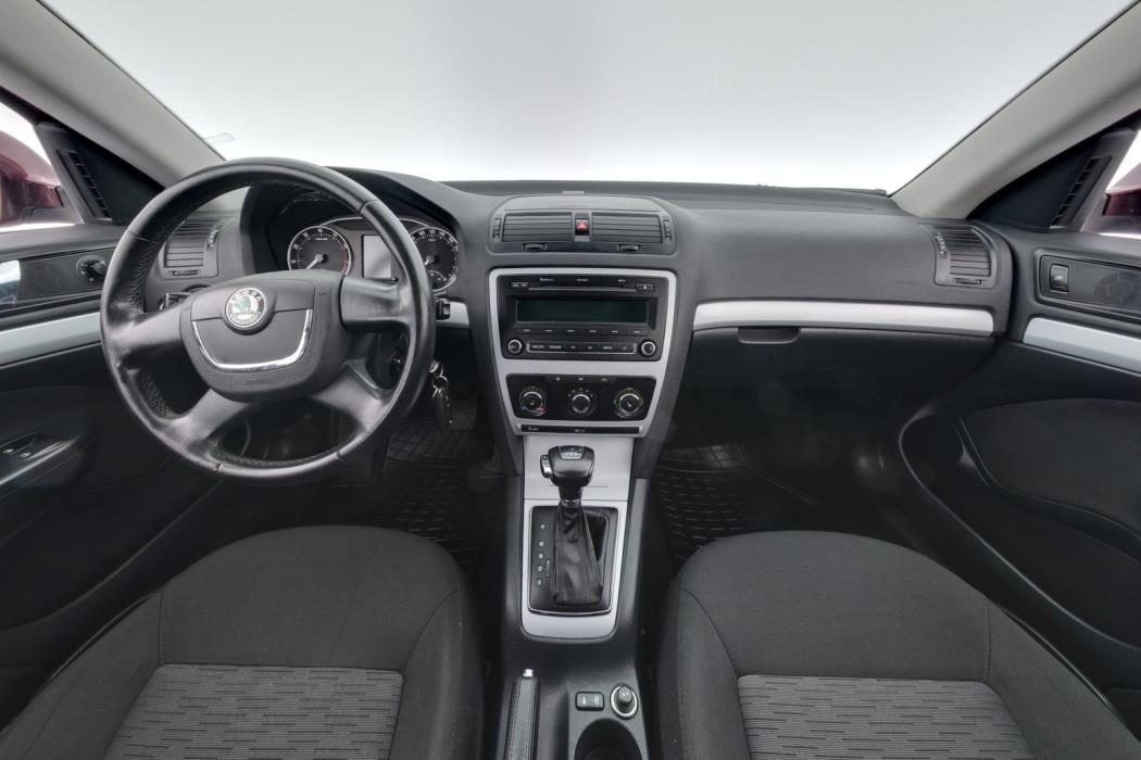 SKODA Octavia 2011