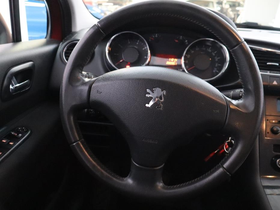 PEUGEOT 3008 2012
