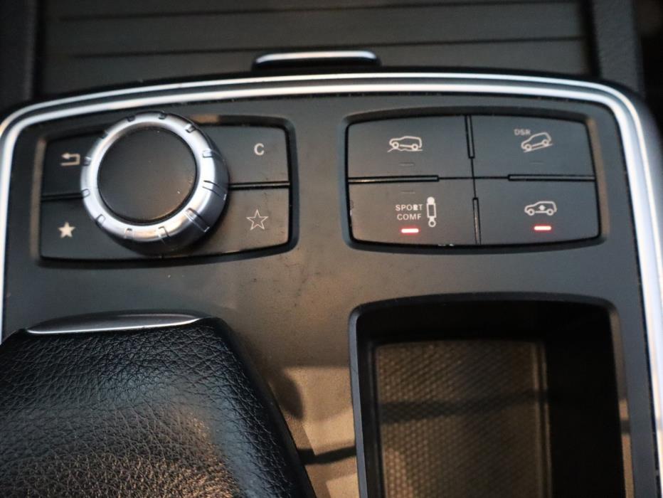 MERCEDES-BENZ ML 2012