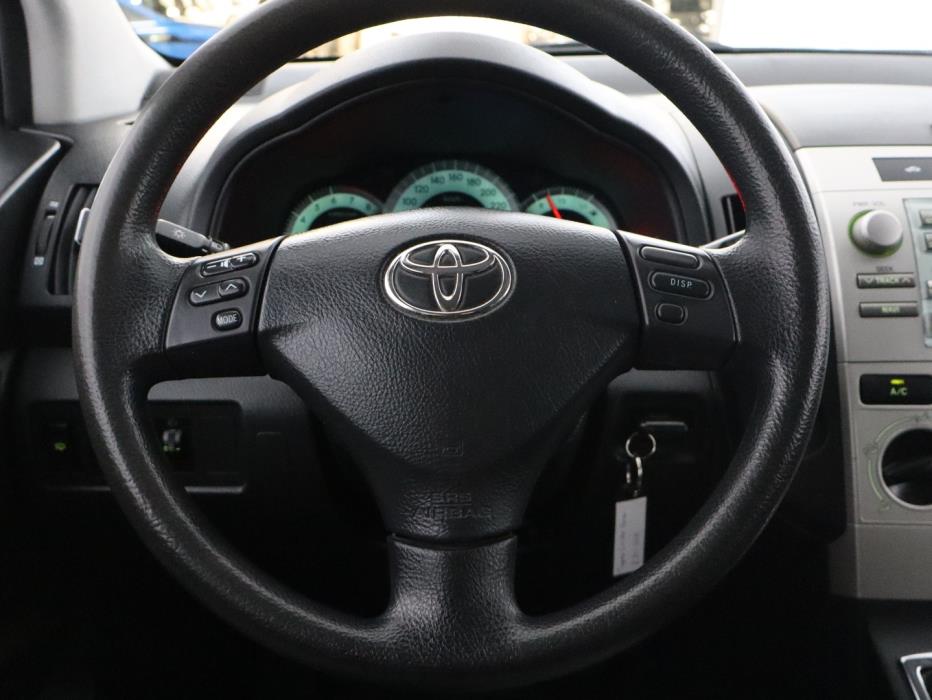 TOYOTA Corolla Verso 2005