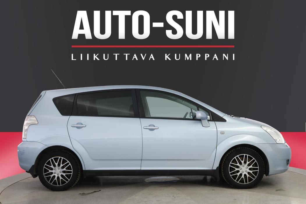 TOYOTA Corolla Verso 2005