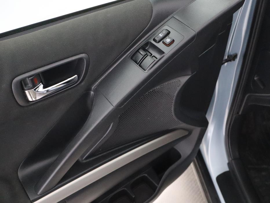 TOYOTA Corolla Verso 2005