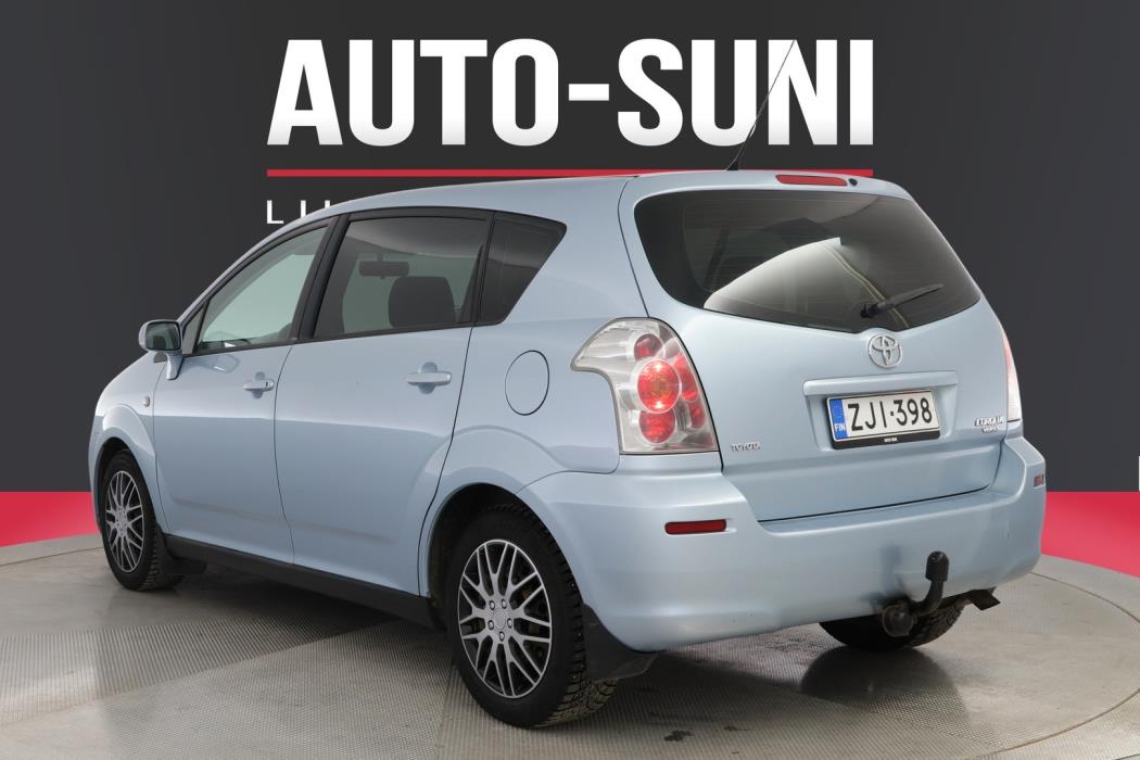 TOYOTA Corolla Verso 2005