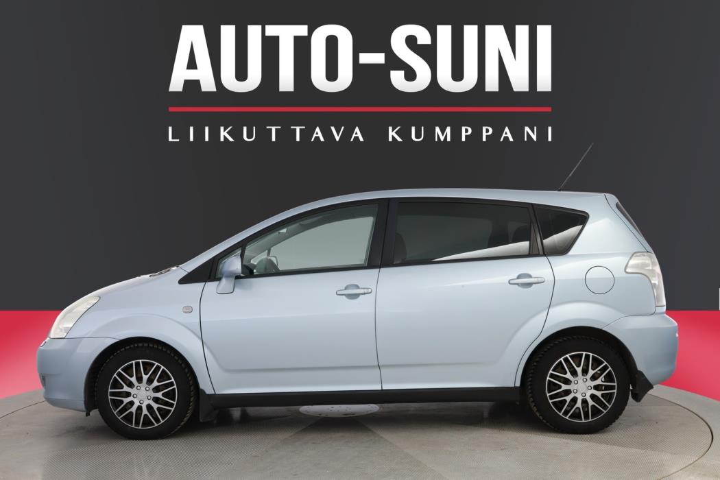 TOYOTA Corolla Verso 2005