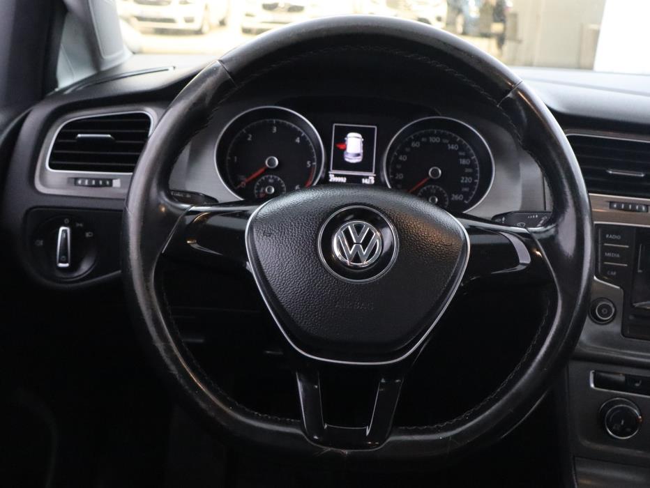 VOLKSWAGEN Golf 2013
