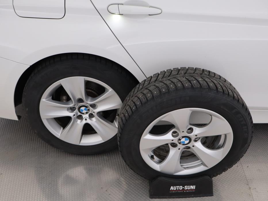BMW 320 2013