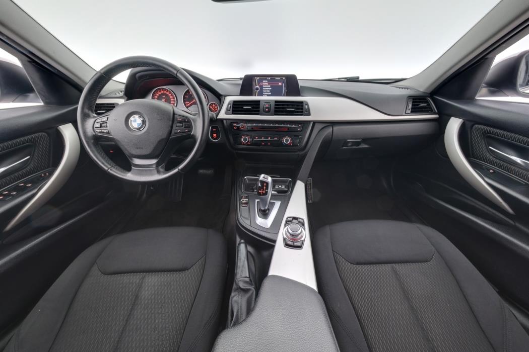 BMW 320 2013