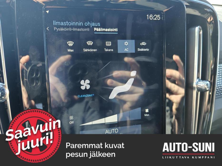 VOLVO XC40 2019