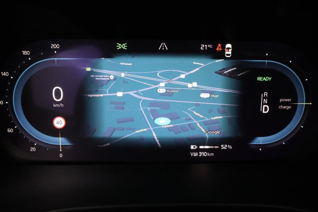 VOLVO XC40 2024