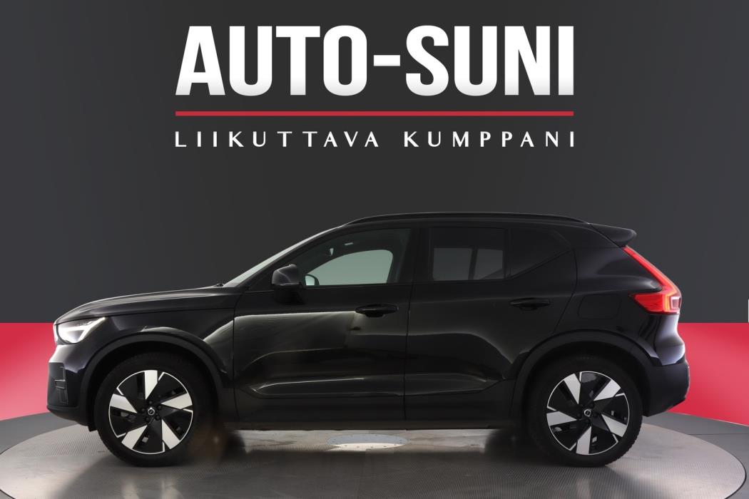 VOLVO XC40 2024