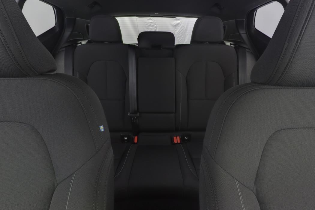 VOLVO XC40 2024