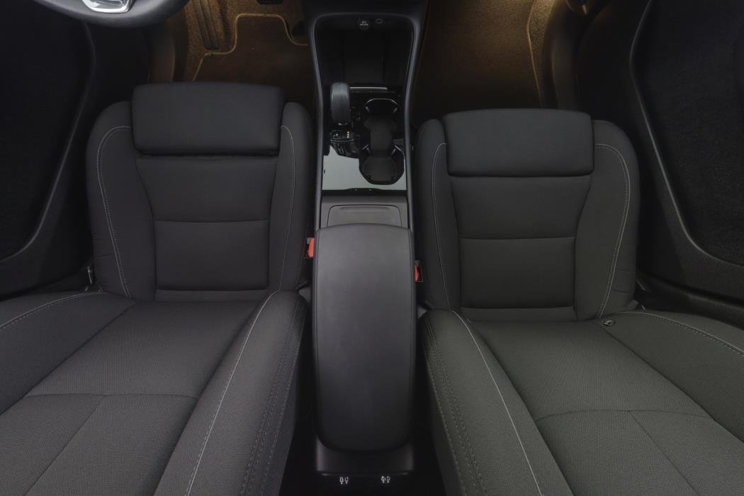 VOLVO XC40 2024