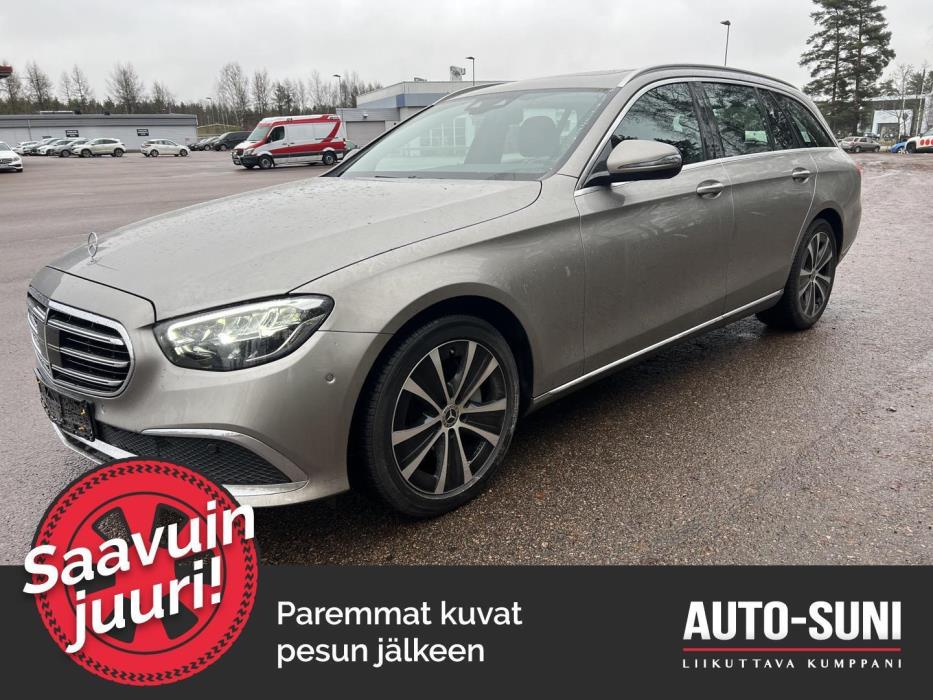 MERCEDES-BENZ E 2022