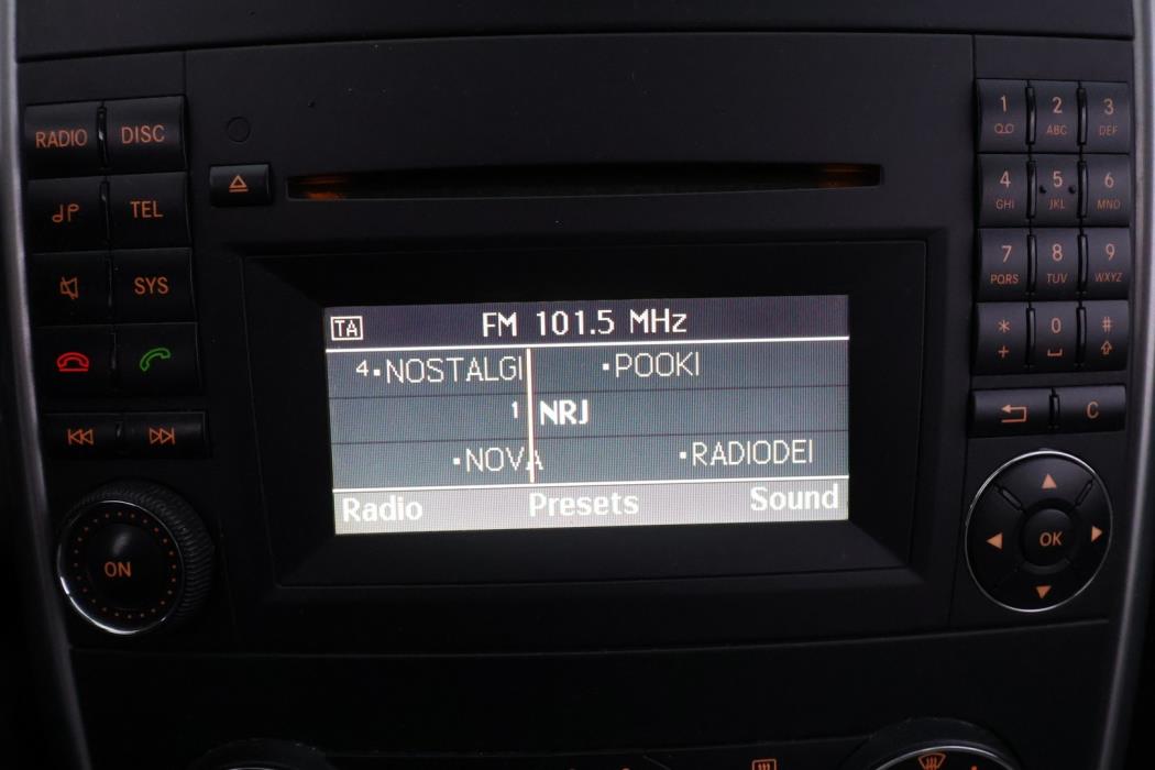 MERCEDES-BENZ B 2009