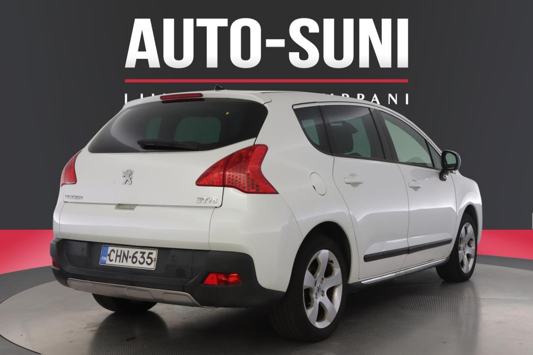 PEUGEOT 3008 2011