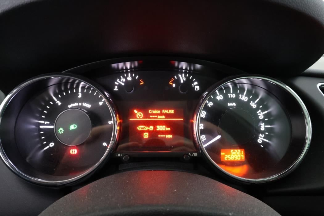 PEUGEOT 3008 2011