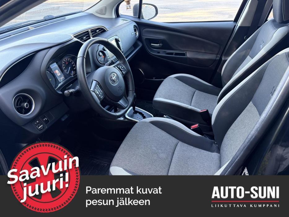 TOYOTA Yaris 2019