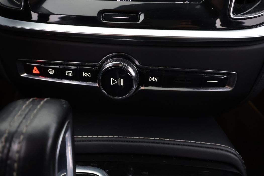VOLVO V60 2019